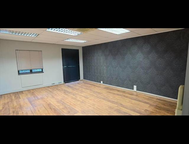 BUSINESS PROPERTY TO RENT IN TYGER VALLEY
